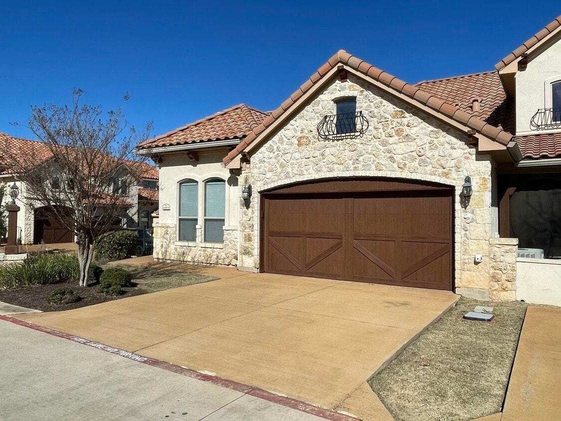 106 San Marino Way, Horseshoe Bay, TX 78657 Condo for Rent in