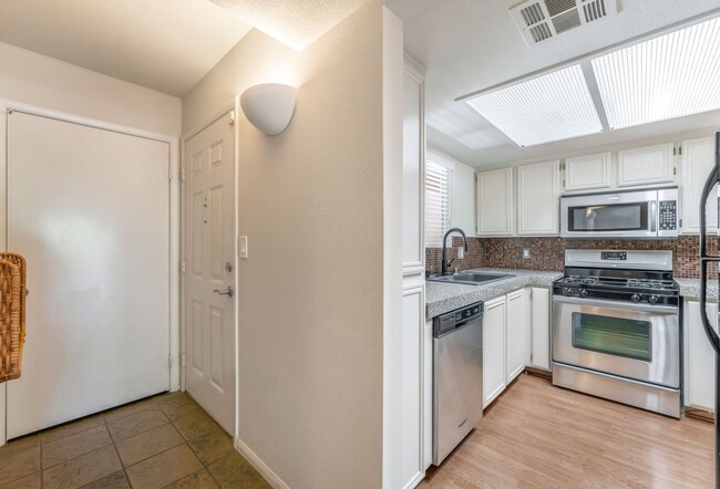 Building Photo - 1901 Rio Canyon Ct
