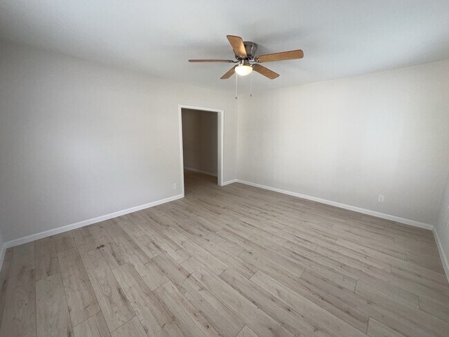 Foto del edificio - 1008 Studewood St