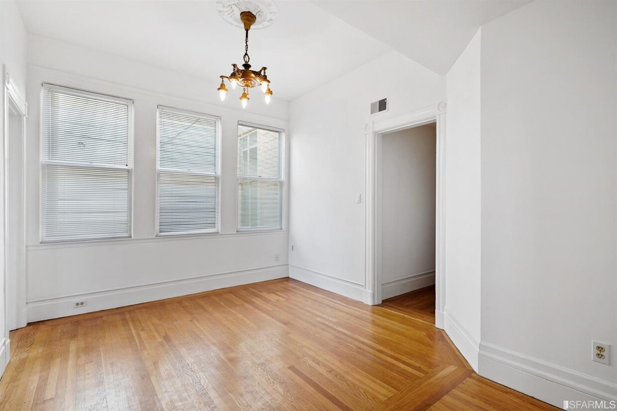 Primary Photo - 271 Castro St