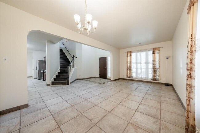 Building Photo - 915 Double File Trail