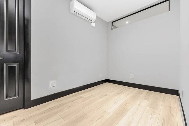 Building Photo - 438 W 52nd St