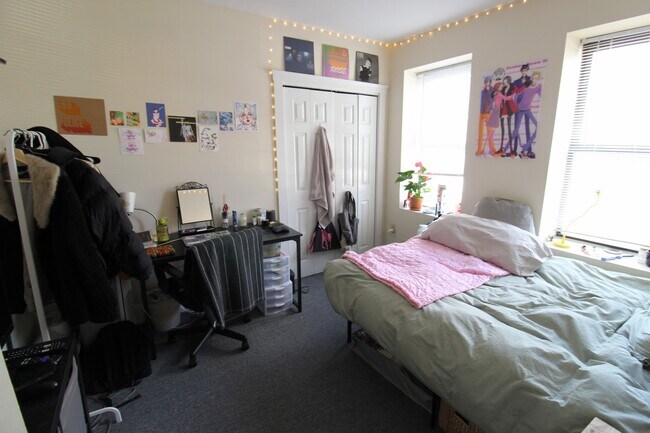 Foto del edificio - 844 Beacon St