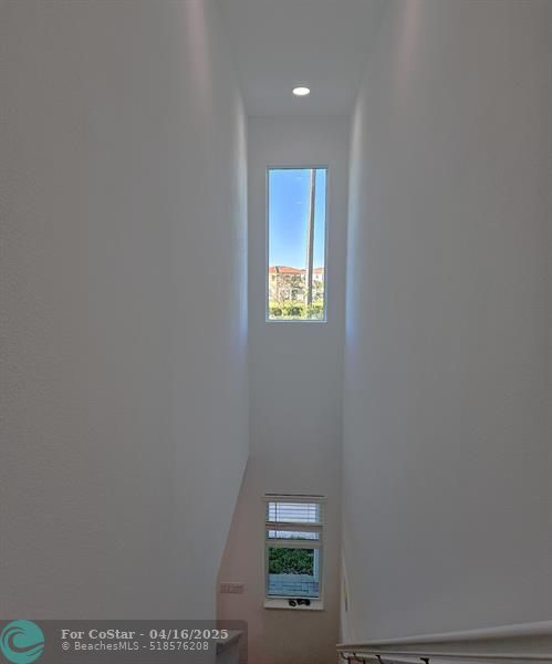Foto del edificio - 5300 Thatcher Ct