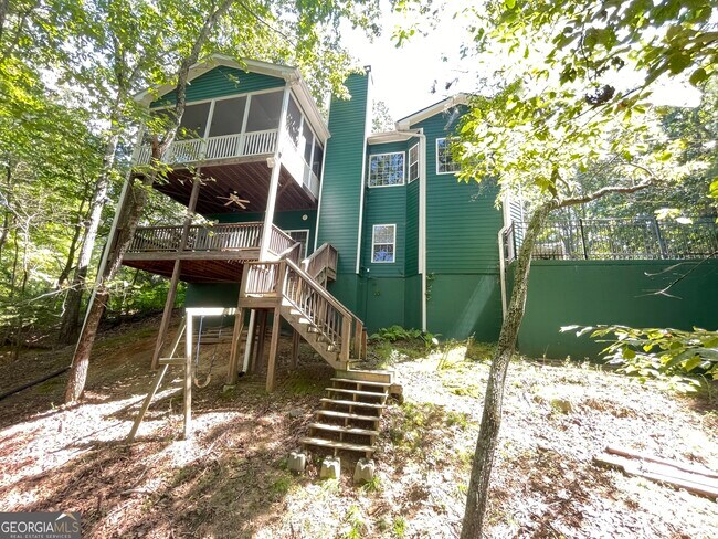 Foto del edificio - 3398 Banks Mountain Dr