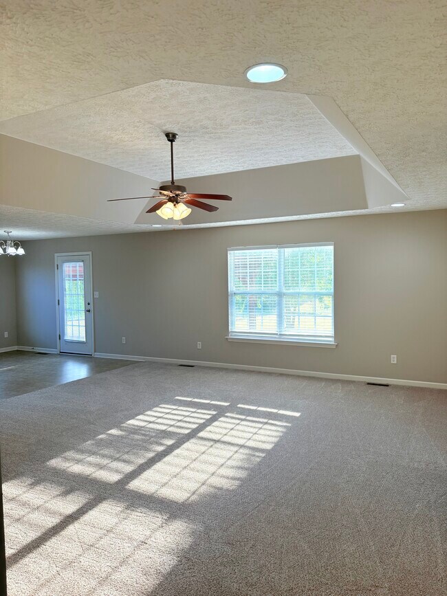 Foto del edificio - 409 Cedar Hollow Dr
