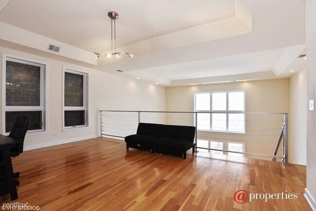 Foto del edificio - 3 br, 2.5 bath Condo - 1347 North Sedgwick...