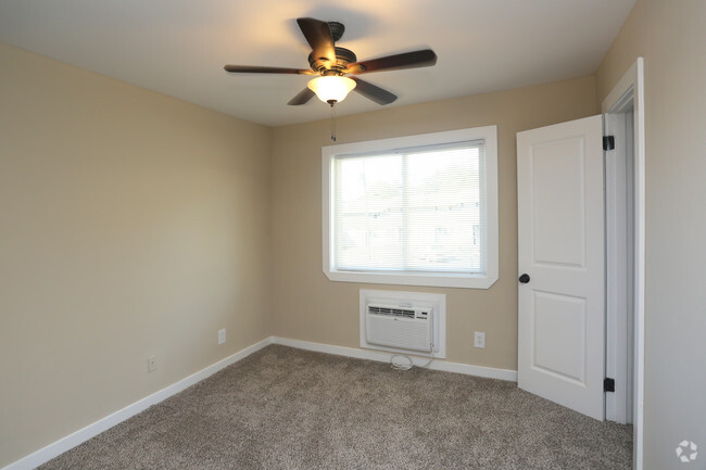 2 Bedroom Townhouse - The Vue at Greensboro