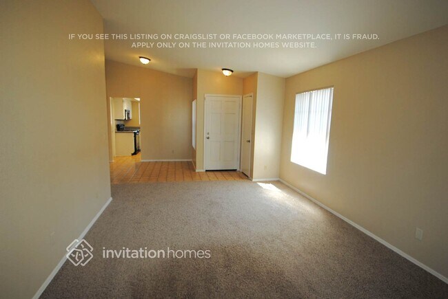 Building Photo - 6628 N 48th Dr