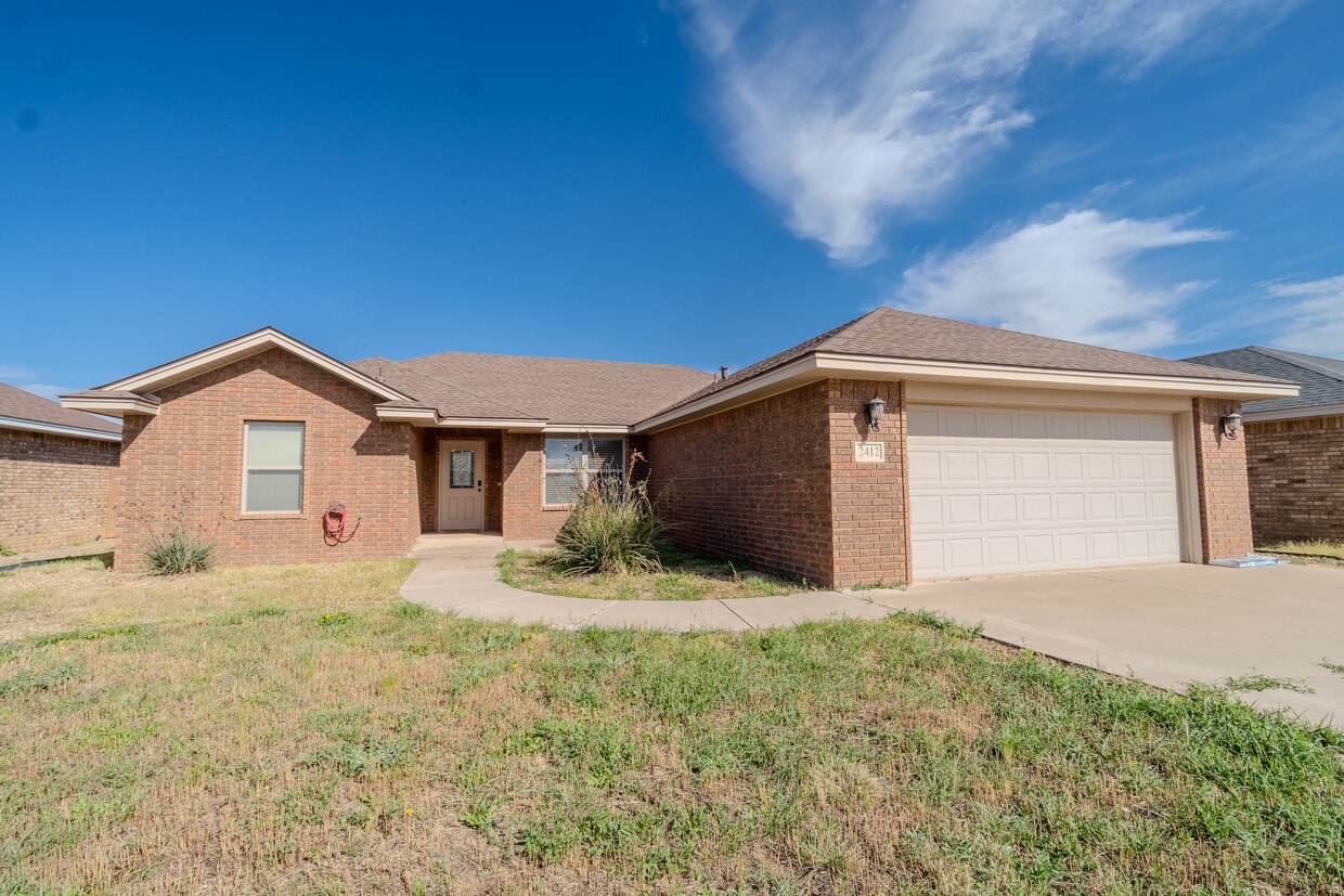 Primary Photo - 2412 Cobblestone Cir