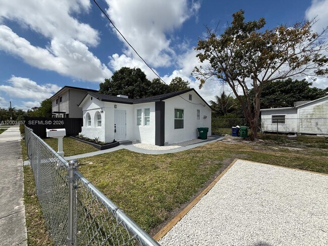 Foto del edificio - 5158 NW 19th Ave