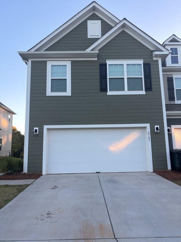 Foto principal - Stunning 3 Bed / 2.5 Bath End Unit Townhom...