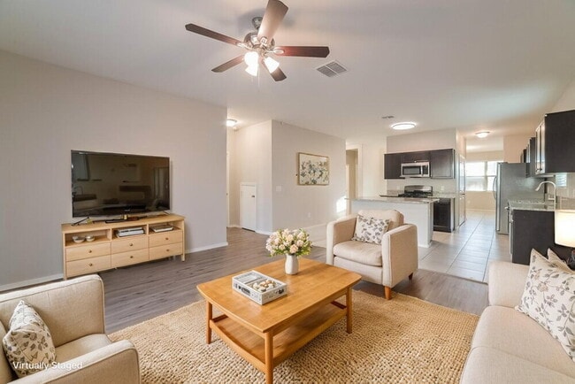 Foto del edificio - 30242 W Earll Dr