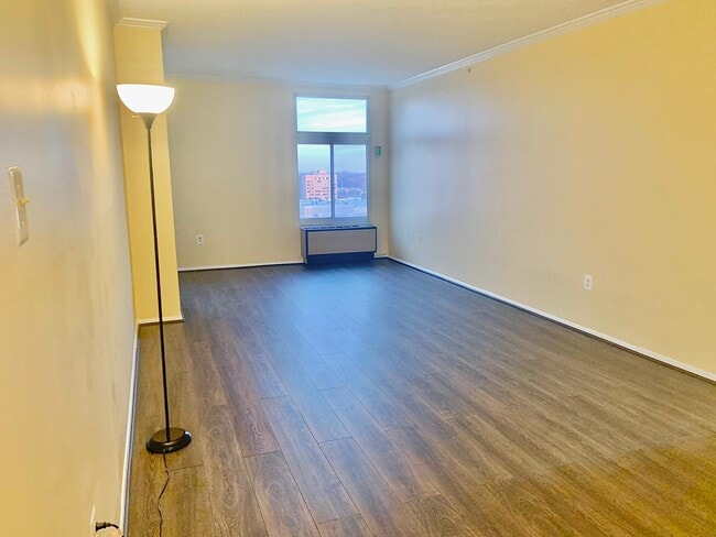 living room - 28 Allegheny Ave