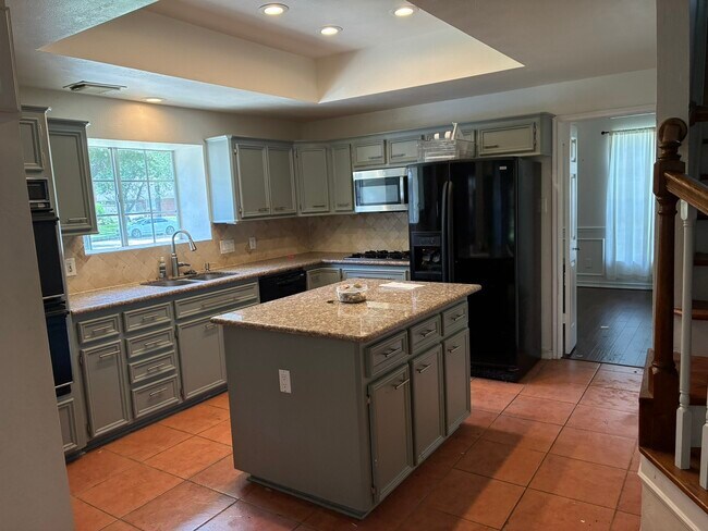 Foto del edificio - 4635 Meadow Green Dr