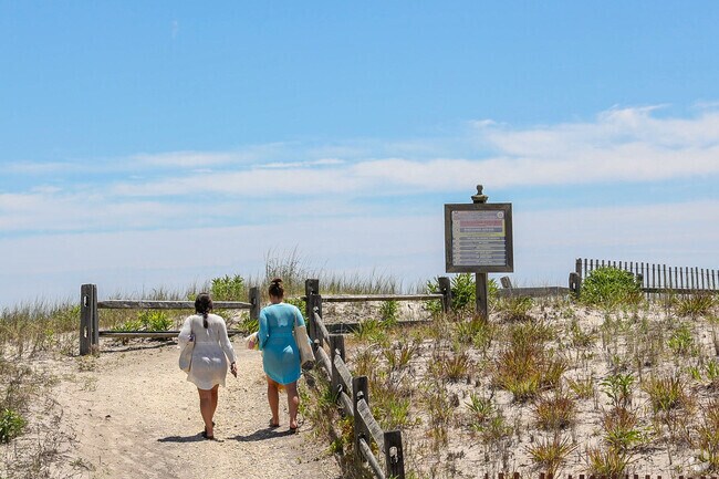 Meet with friends to spend some time outside on the beach in Lower Chelsea, near Absecon.