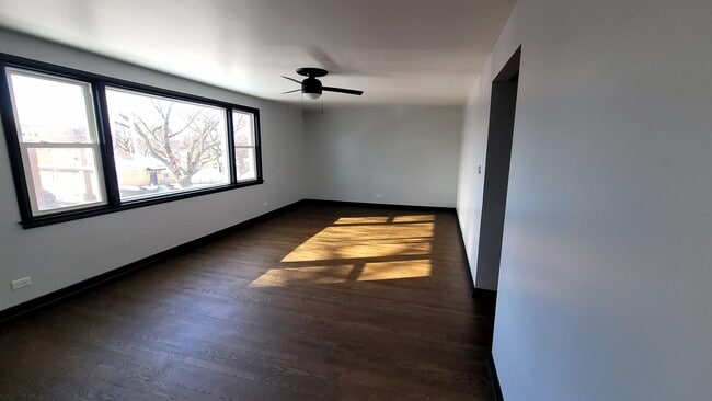 Sala de estar - 5122 W Gladys Ave