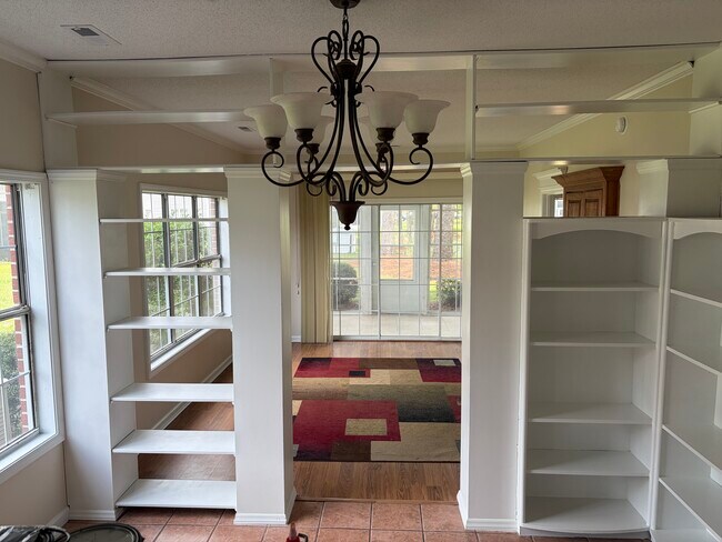 Building Photo - 4700 Touhey Dr