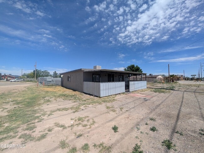 Foto del edificio - 11841 Socorro Rd