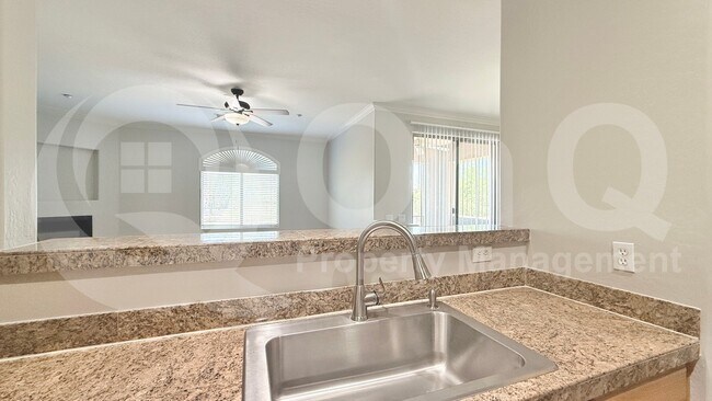 Foto del edificio - 955 E Knox Rd