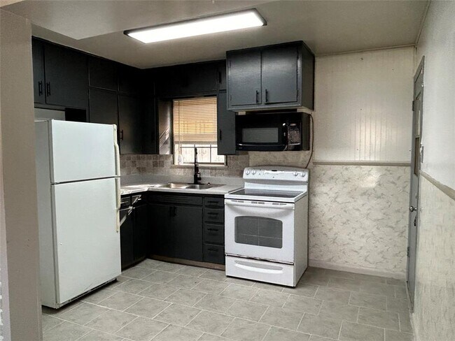 Foto del edificio - 326 W Hallmark Ave