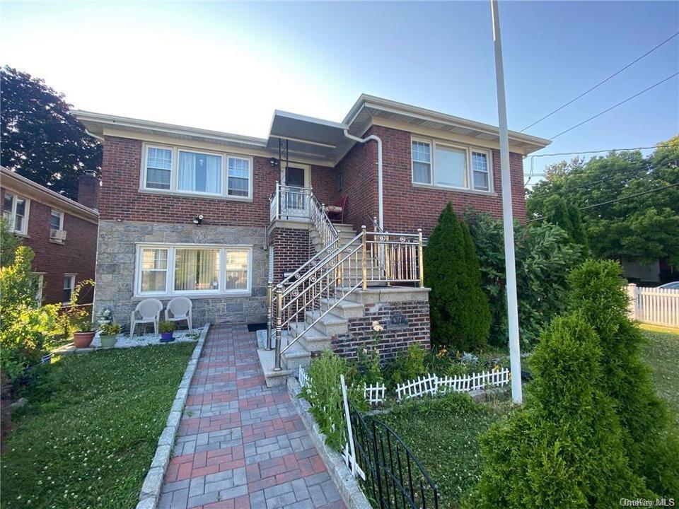 Primary Photo - 677 Kimball Ave