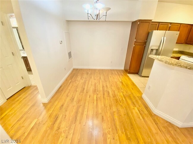 Building Photo - 5415 W Harmon Ave