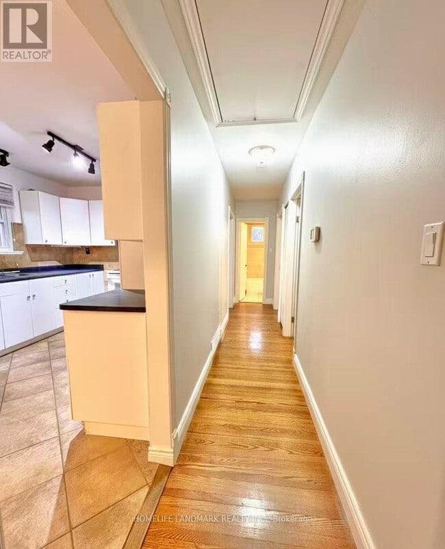 Building Photo - 727 Hewson Dr