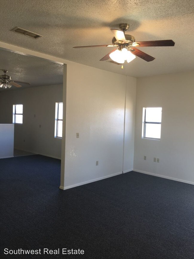 Building Photo - 510 S Garwood St
