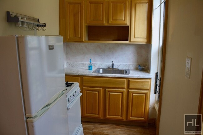 Foto del edificio - 2BR 2BA Brownstone On Clinton Hill Bedstuy Border