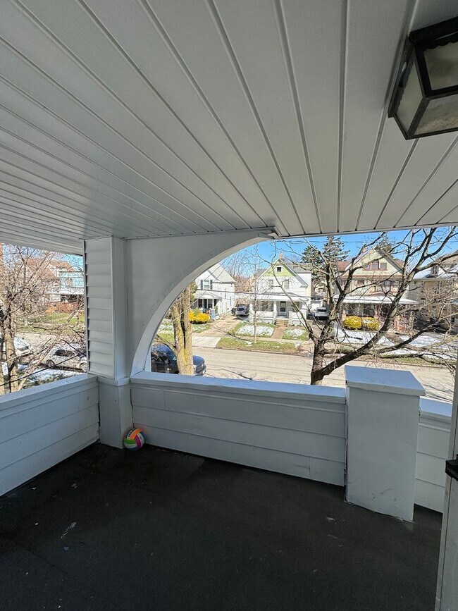 Foto del edificio - 4247 Archwood Ave