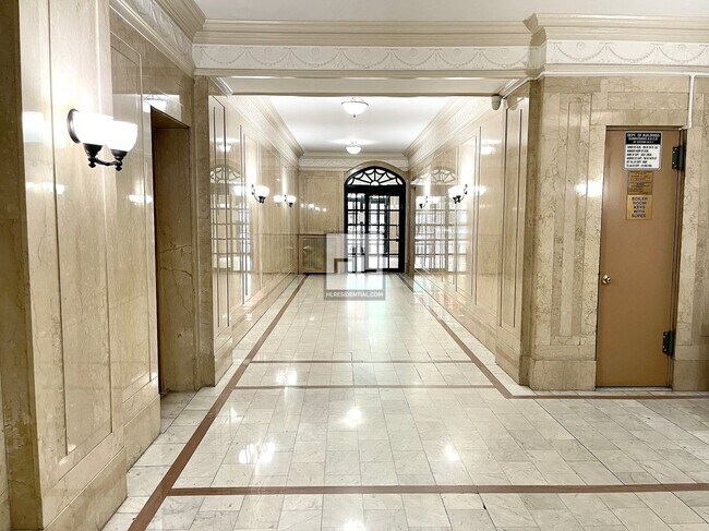 Foto del edificio - WEST 104 STREET