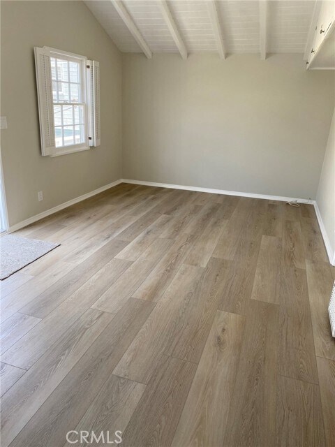 Foto del edificio - 320 Sapphire Ave