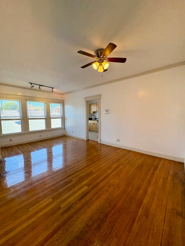 Primary Photo - 134 Sutherland Rd