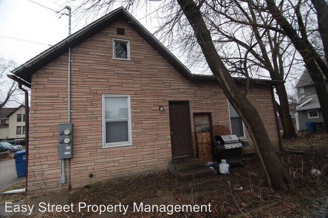 Building Photo - 1317 10th St
