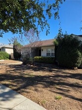 Building Photo - 808 N 10th Ave Building Photo - 808 N 10th Ave