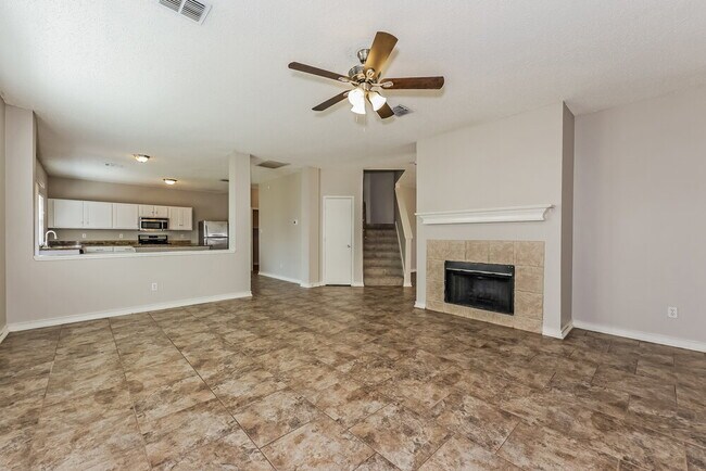 Foto del edificio - 4909 Palm Ridge Dr