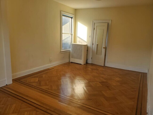 Foto del edificio - 781 E 5th St