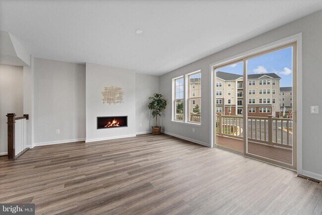 Foto del edificio - 705 Sawback Sq NE