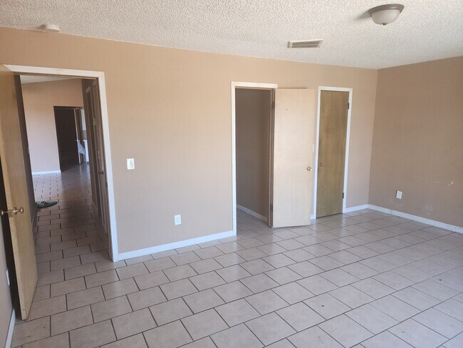 Foto del edificio - 2810 SE 55th St