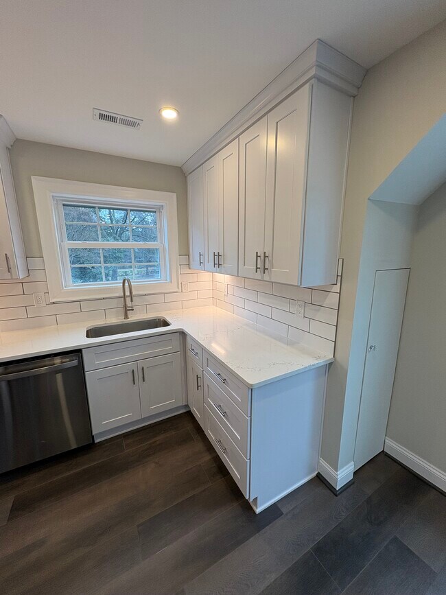 Foto del edificio - 3600 Moss Side Ave