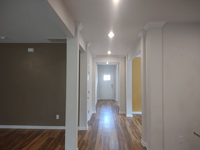 Foto del edificio - Wonderful Two Story Four Bedroom Three Full Bathrooms Home in Elgin SC