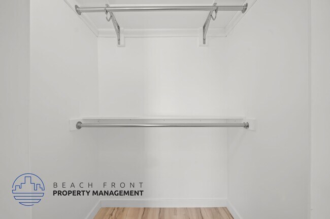 Foto del edificio - 708 N. Juanita Ave.