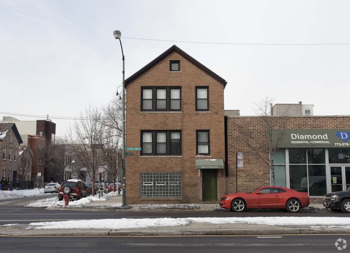 Building Photo - 1540 N Ashland Ave