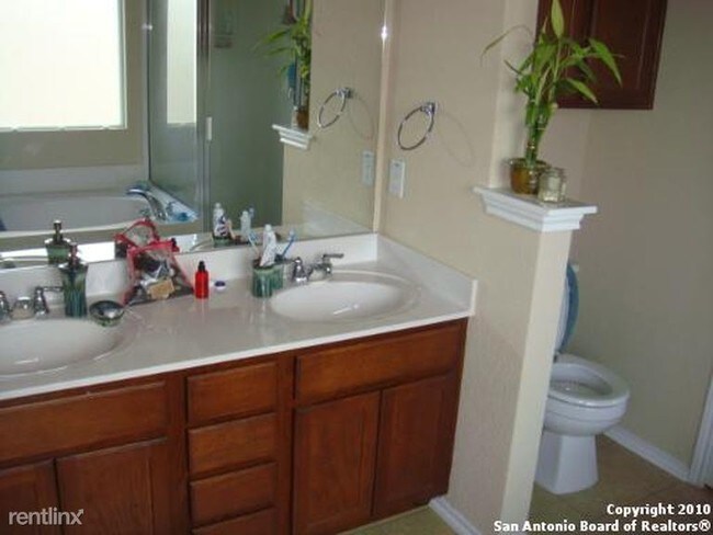 Foto del edificio - 4 br, 2.5 bath House - 415 Ann Dr