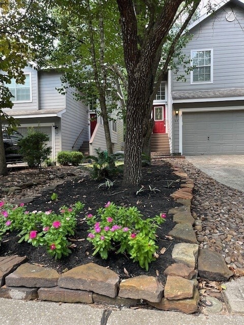 Building Photo - 93 N Villa Oaks Dr