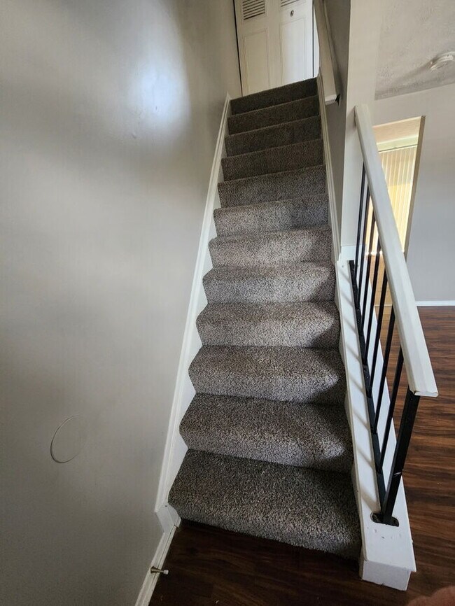 Foto del edificio - 5113 Sedalia Dr