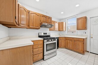 Building Photo - 1433 43rd St