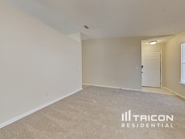 Foto del edificio - 1293 Munson Cove Dr
