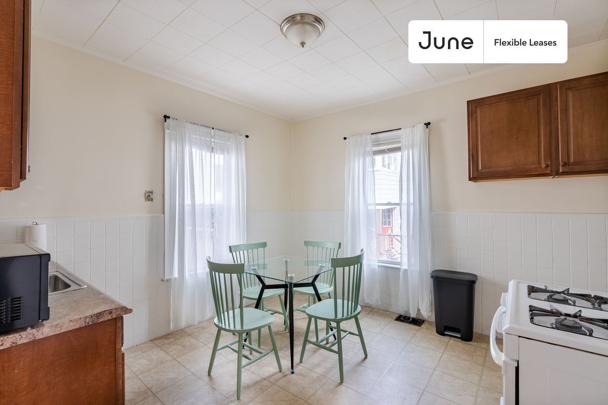 Primary Photo - 28 Charnwood Rd